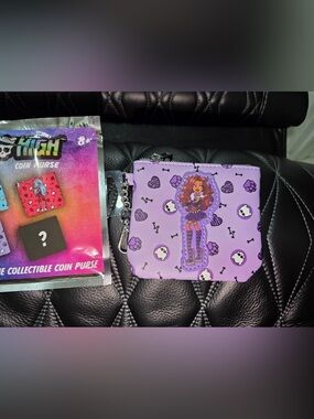 Monster High Clawdeen Zipper Wallet